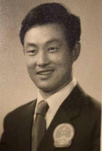 开元棋牌app哀悼！中国足球资深裁判苏德